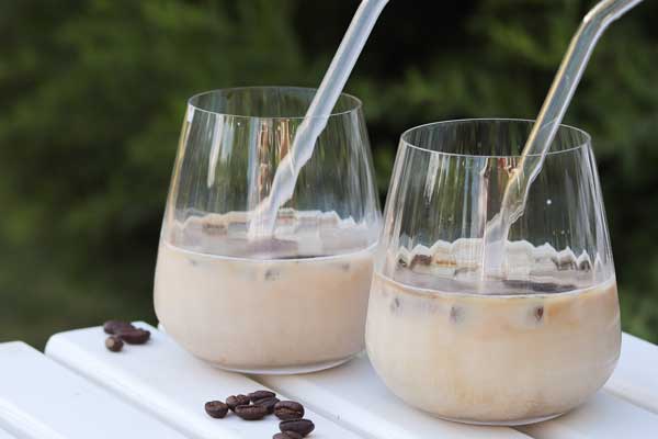 Recept på Klassiskt iskaffe, iskaffe med Kakao och Frappuccino ...